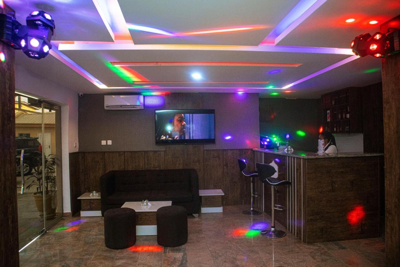 Presken Hotels @Fajodd-4 อีเคจา ภายนอก รูปภาพ