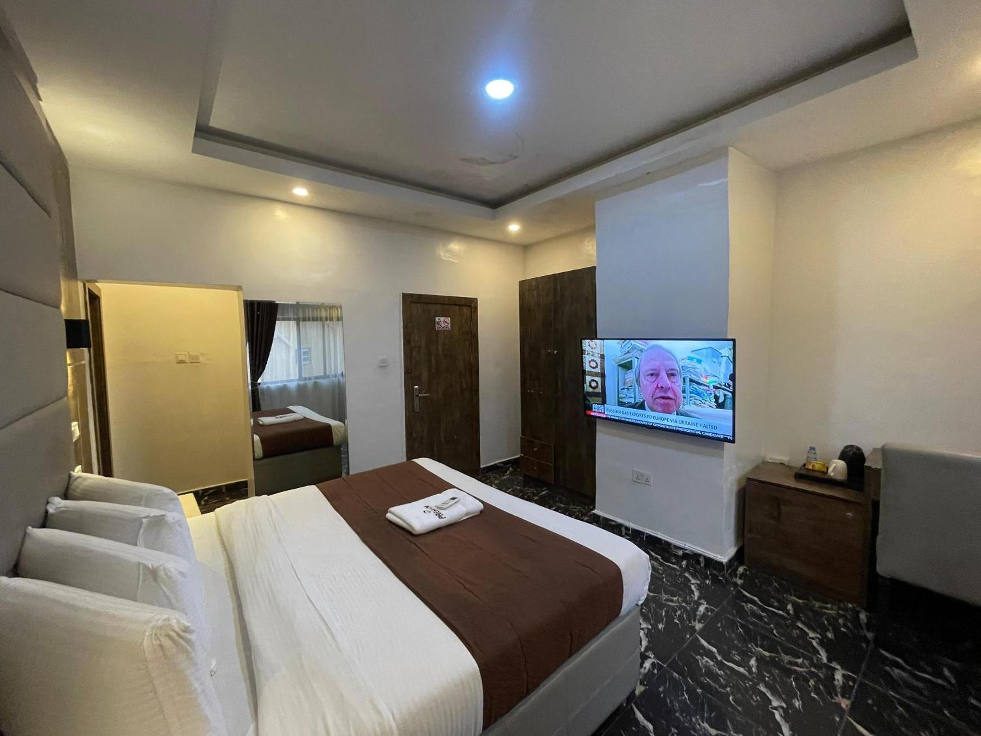 Presken Hotels @Fajodd-4 อีเคจา ภายนอก รูปภาพ